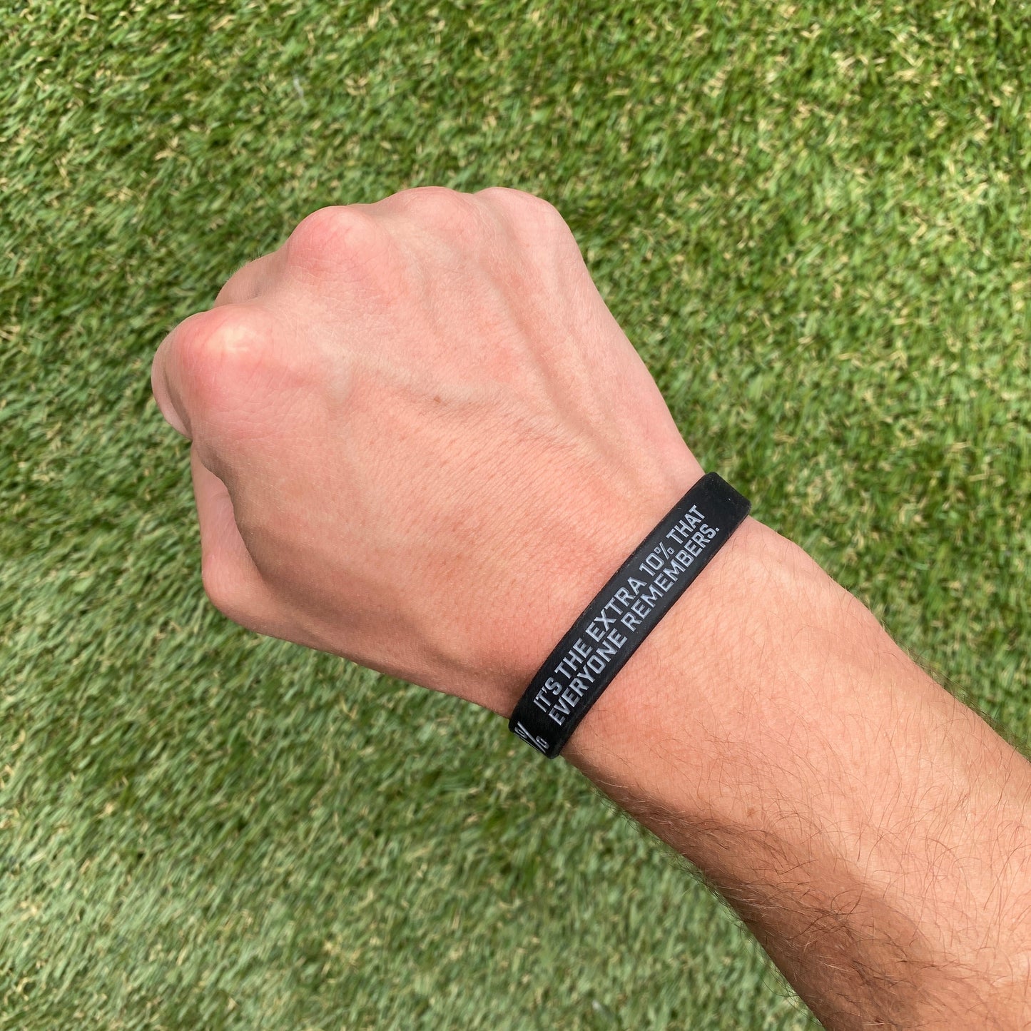 GIVE 110% Wristband - Southern Grace Creations