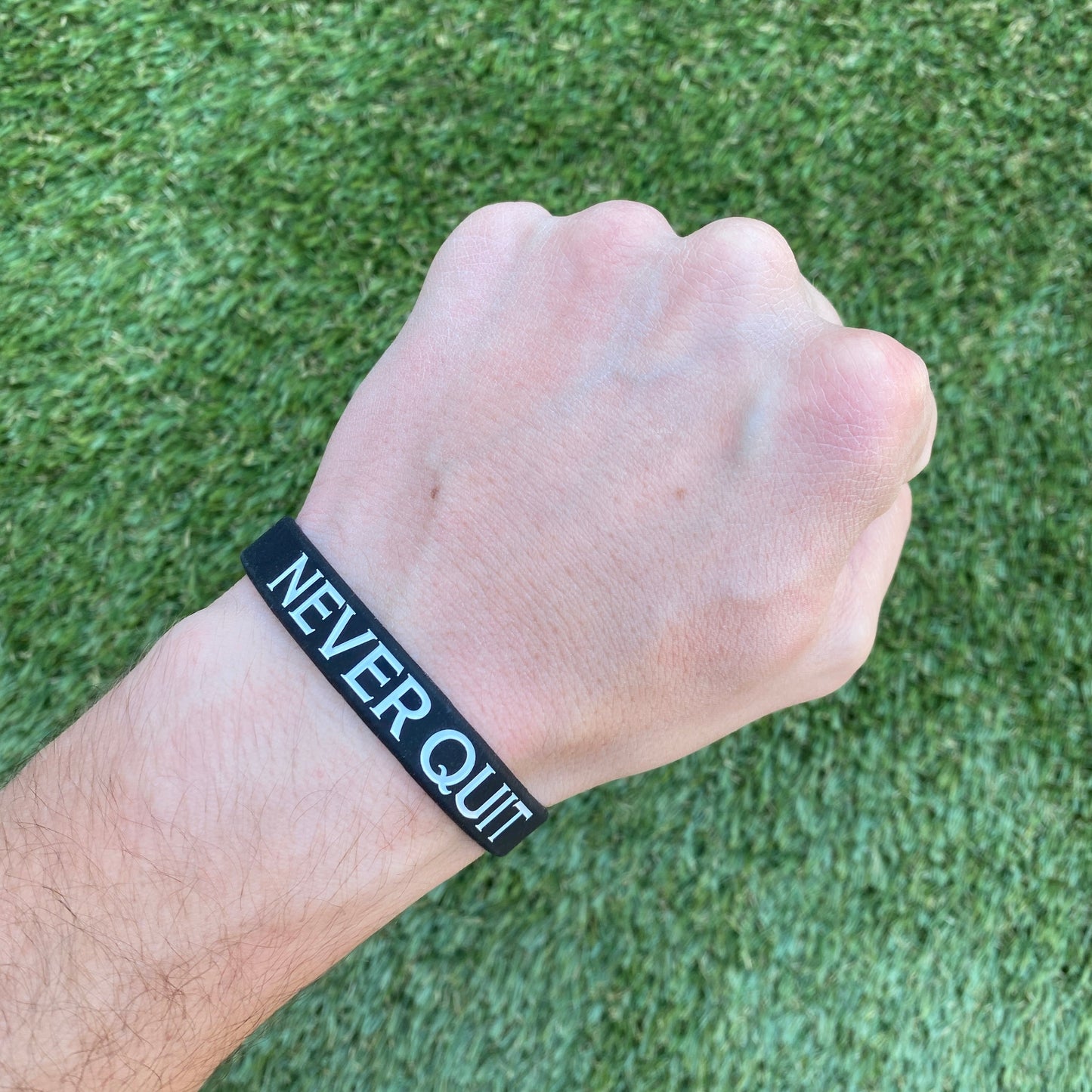 NEVER QUIT Wristband - Southern Grace Creations