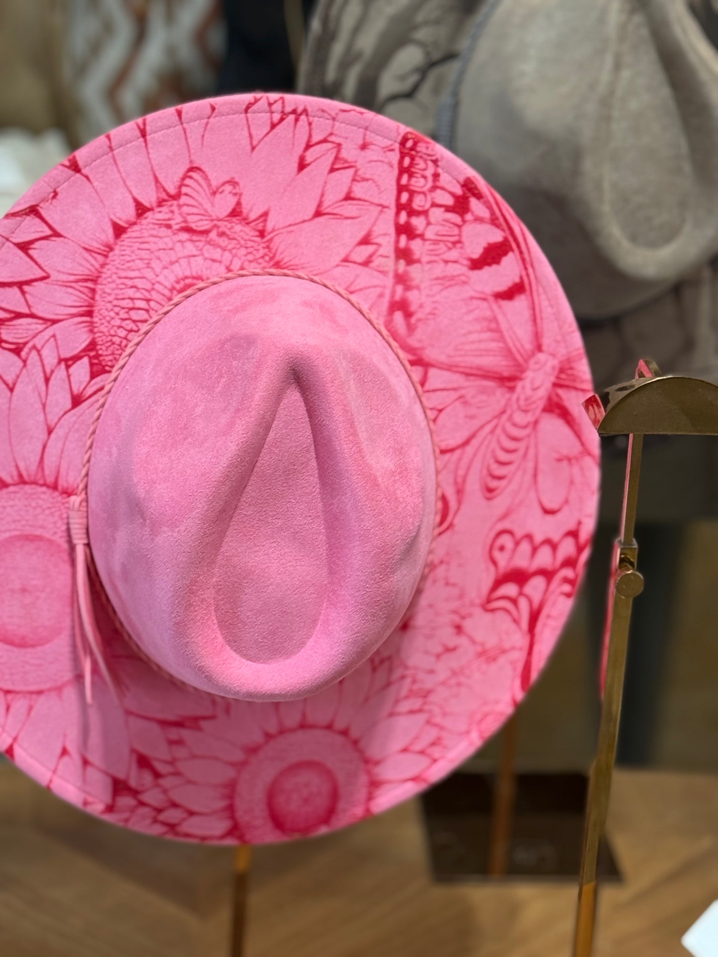 Vegan suede lasered cowboy hat horse, fold and barn