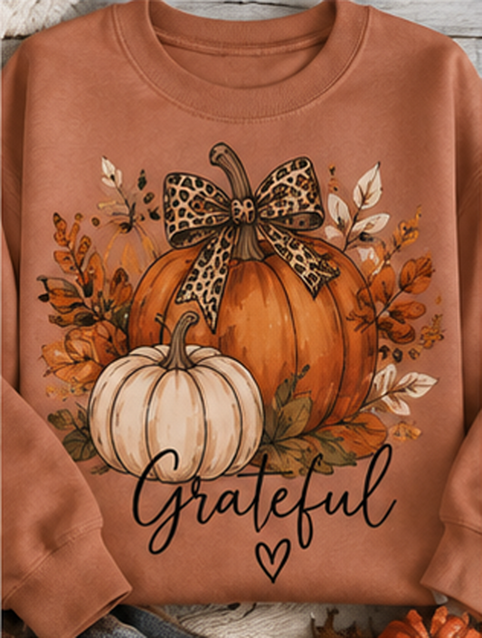 Grateful autumn pumpkins with leopard bow (Tee/Sweatshirt/Hoodie)