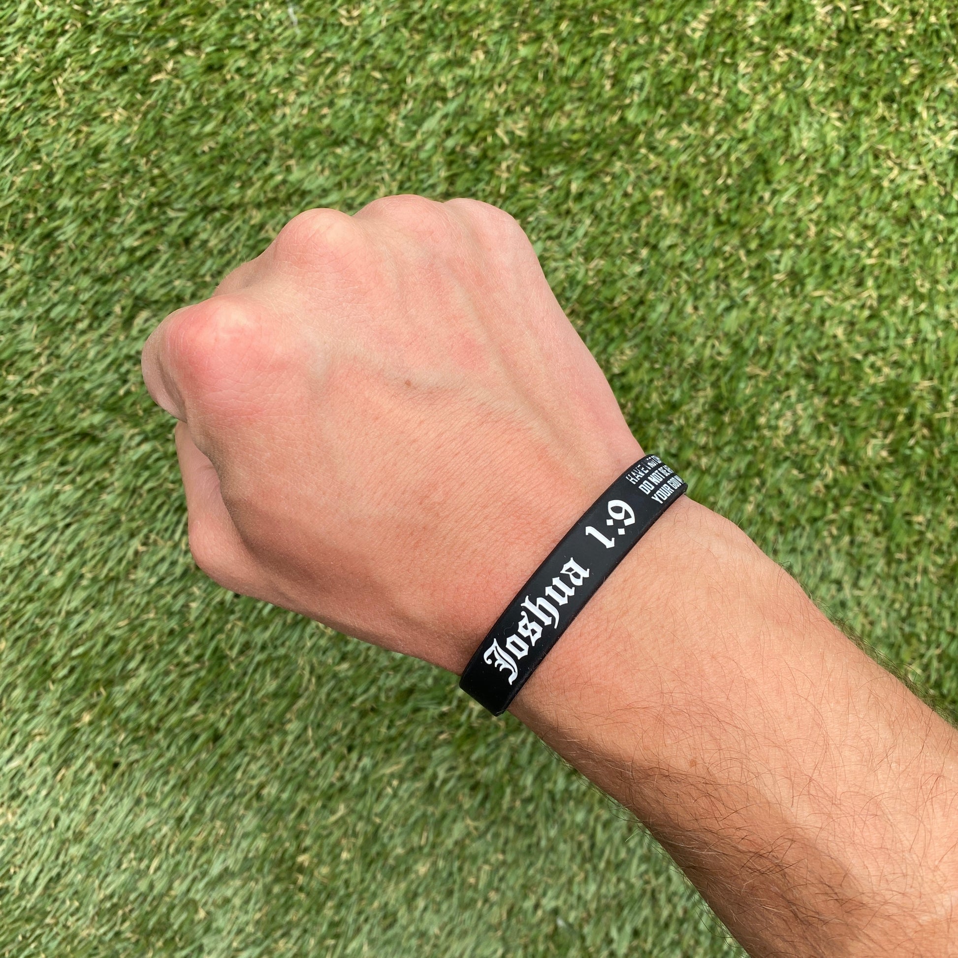 Joshua 1:9 Wristband - Southern Grace Creations